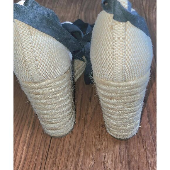 Express Espadrilles  - Picture 2 of 9